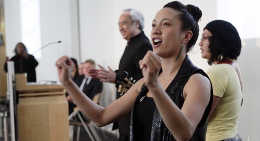 Waiata at the Frankfurt Book Fair press conference.